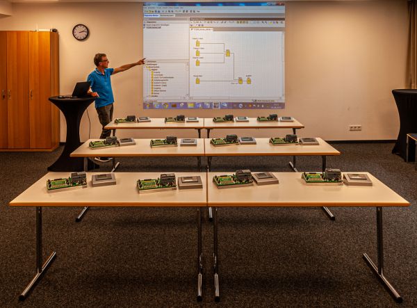 SPS Training mit  Controllino MAXI Automation / Arduino kompatibel